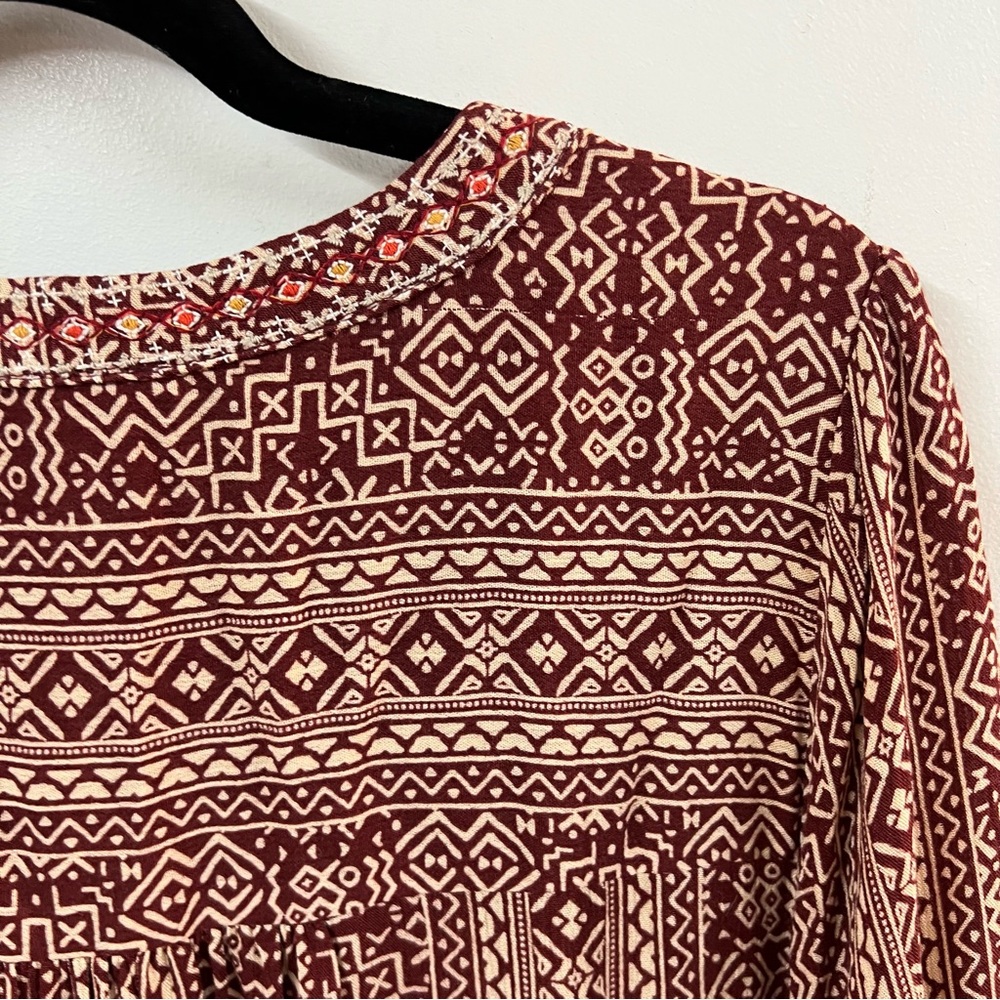 Savanna Jane Floral Embroidered Top - Picture 10 of 11